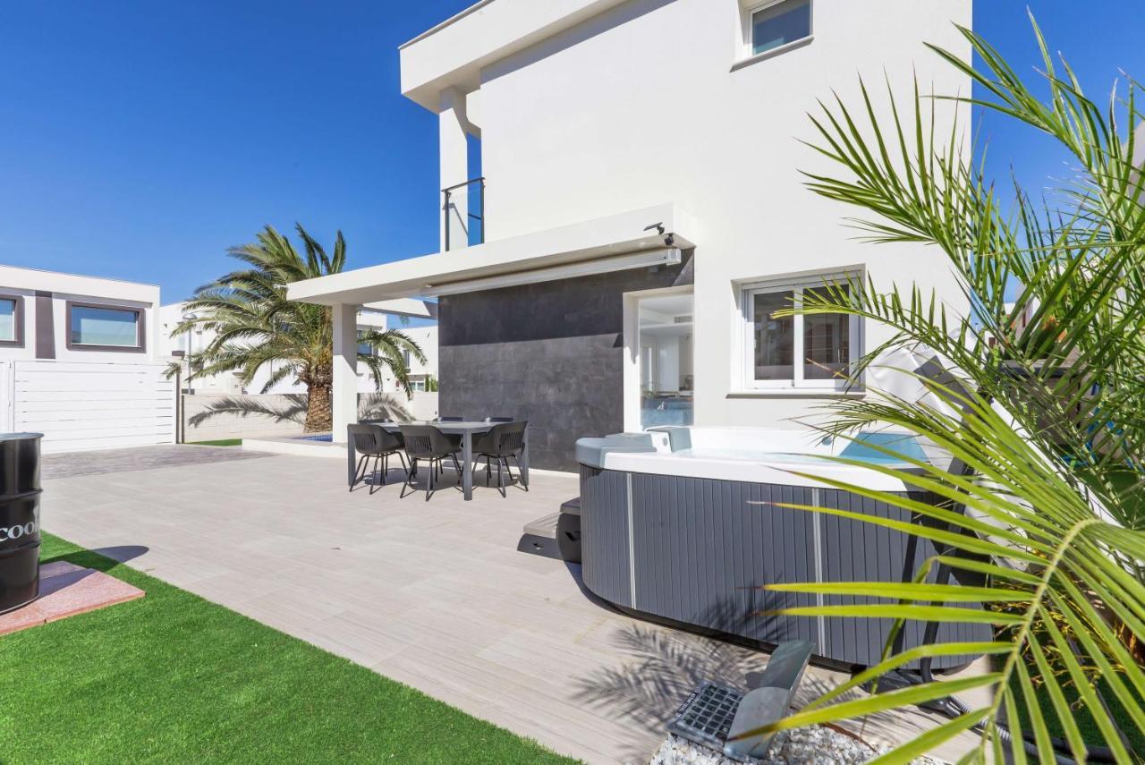 Casa Bos Dolpfin Wellness Luxury Entire Villa Pool & Jacuzzi Gran Alacant Near Beach Puerto Marino エクステリア 写真
