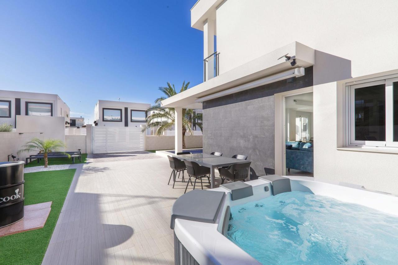 Casa Bos Dolpfin Wellness Luxury Entire Villa Pool & Jacuzzi Gran Alacant Near Beach Puerto Marino エクステリア 写真