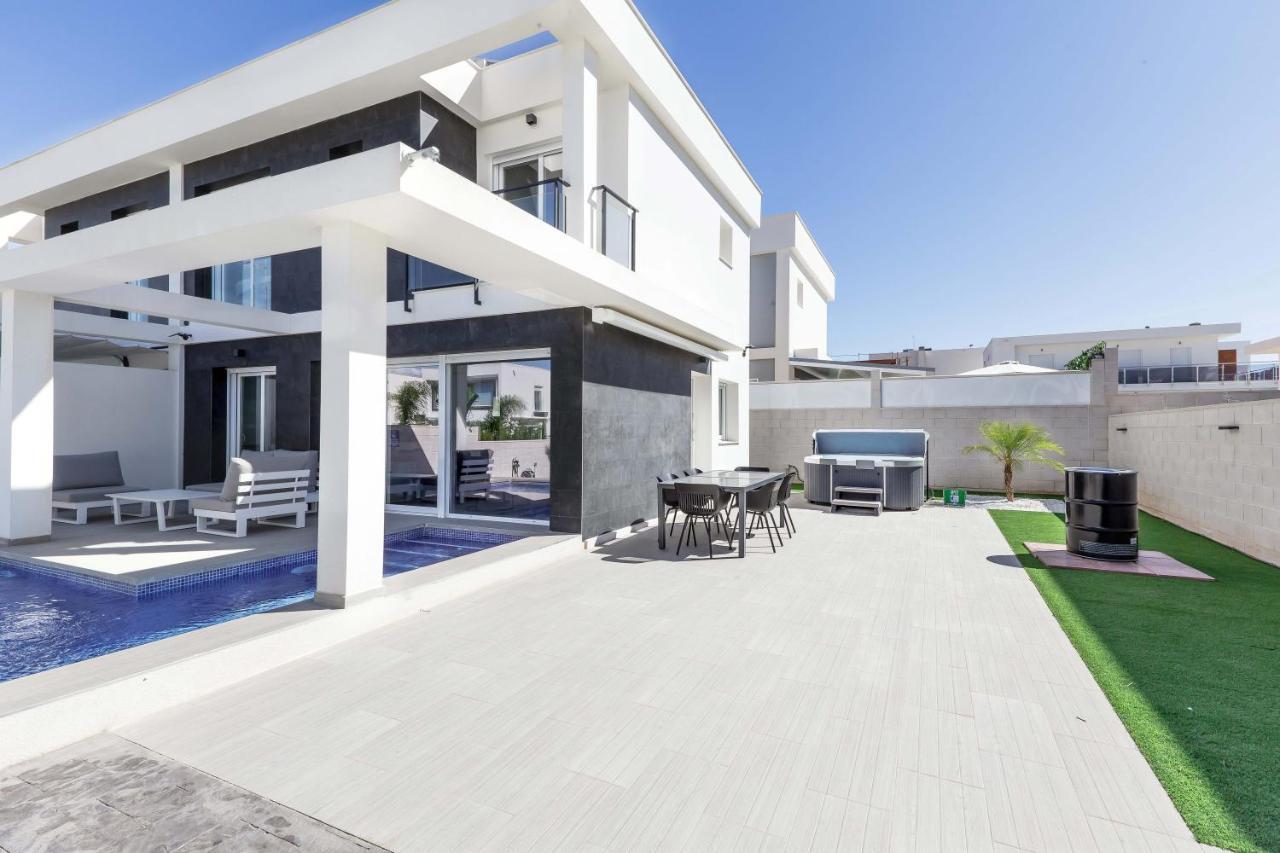 Casa Bos Dolpfin Wellness Luxury Entire Villa Pool & Jacuzzi Gran Alacant Near Beach Puerto Marino エクステリア 写真