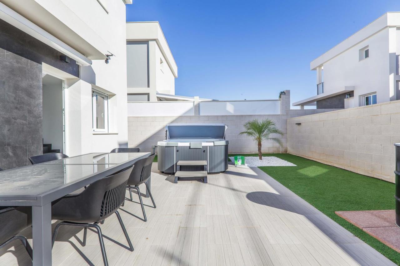 Casa Bos Dolpfin Wellness Luxury Entire Villa Pool & Jacuzzi Gran Alacant Near Beach Puerto Marino エクステリア 写真